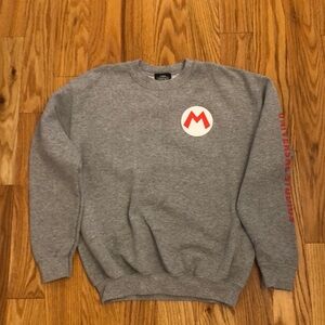 Super Nintendo World Super Mario Crewneck Sweatshirt Size Youth Large. EUC